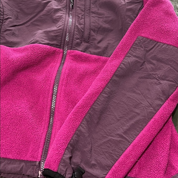 The North Face Women's Magenta and Purple Fleece Jacket med - Picture 9 of 13